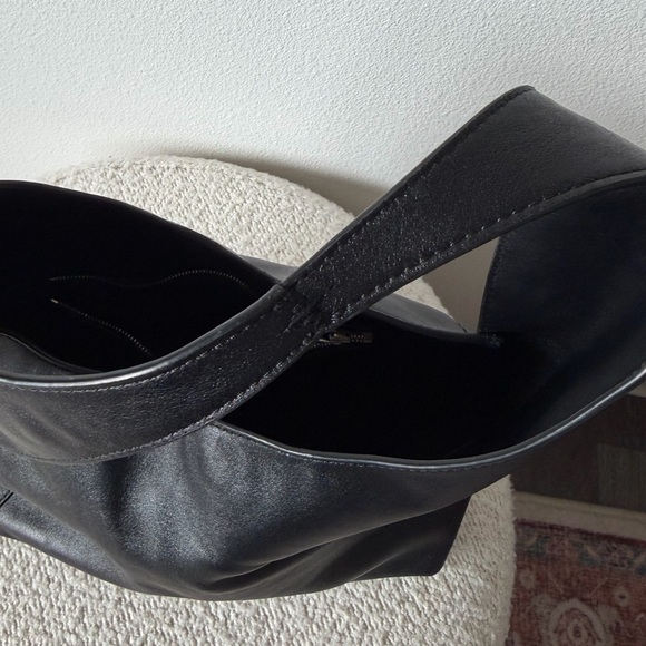 Reformation Small Vittoria Tote - Picture 8 of 8